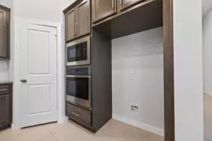 212 Milas Cv, Montgomery, TX 77316 - Photo 13