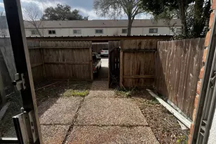 14447 Misty Meadow Ln, Houston, TX 77079 - Photo 33