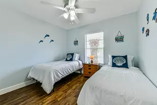 16542 E Bayside Way, Galveston, TX 77554 - Photo 23