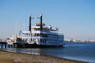 7000 Seawall Blvd, Galveston, TX 77551 - Photo 29
