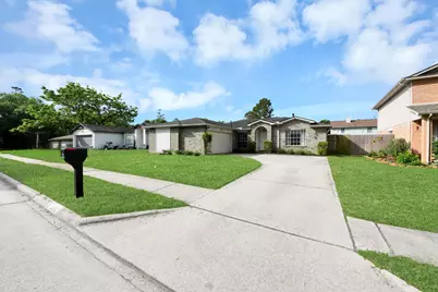 28707 Stapleford St, Spring, TX 77386 - Photo 3
