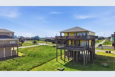 2506 Howell, Crystal Beach, TX 77650 - Photo 39