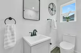 110 Harris Ct, Houston, TX 77009 - Photo 21