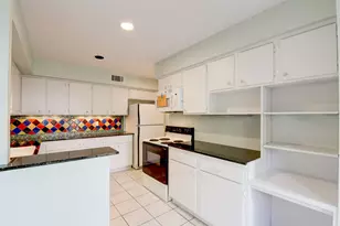 928 W Main St, Houston, TX 77006 - Photo 9
