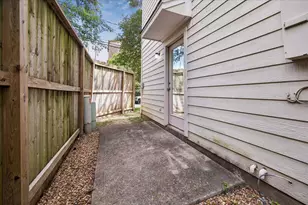 1800 W Webster St, Houston, TX 77019 - Photo 19