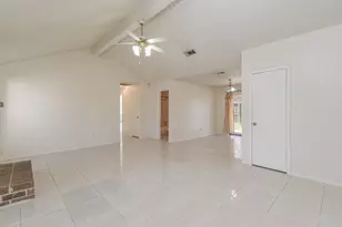 10927 Spanish Grant Dr, Sugar Land, TX 77498 - Photo 5