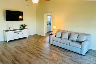 794 Marlin St, Bayou Vista, TX 77563 - Photo 3