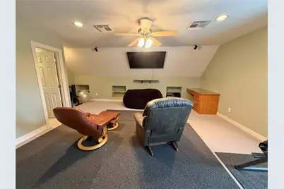 1448 S Bluebonnet Lane, Angleton, TX 77515 - Photo 35