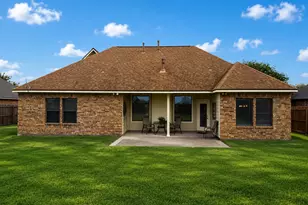 1448 S Blue Bonnet Ln, Angleton, TX 77515 - Photo 41