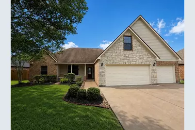 1448 S Bluebonnet Lane, Angleton, TX 77515 - Photo 43
