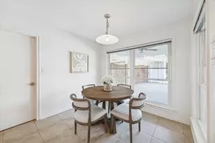 7902 Windswept Ln, Houston, TX 77063 - Photo 15