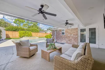 7902 Windswept Lane, Houston, TX 77063 - Photo 27