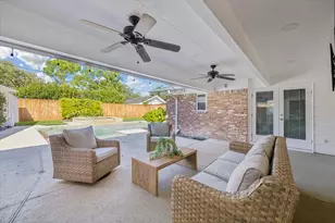 7902 Windswept Ln, Houston, TX 77063 - Photo 27