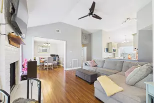 8403 Lazy Brook Ln, La Porte, TX 77571 - Photo 9