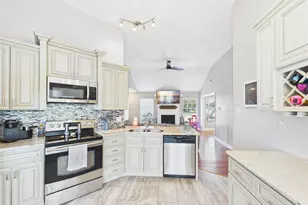 8403 Lazy Brook Ln, La Porte, TX 77571 - Photo 15