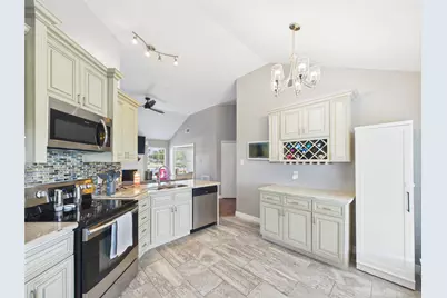 8403 Lazy Brook Lane, La Porte, TX 77571 - Photo 17