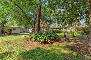 1726 Peer Dr, Houston, TX 77043 - Photo 9