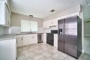 923 Kenforest Dr, Missouri City, TX 77489 - Photo 7