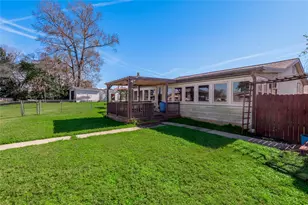 53 Lakeview Dr, Huntsville, TX 77320 - Photo 31