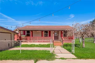 53 Lakeview Dr, Huntsville, TX 77320 - Photo 1