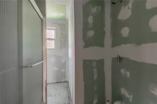 53 Lakeview Dr, Huntsville, TX 77320 - Photo 13