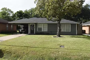 715 E 43rd St, Houston, TX 77022 - Photo 1
