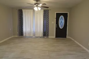 715 E 43rd St, Houston, TX 77022 - Photo 3