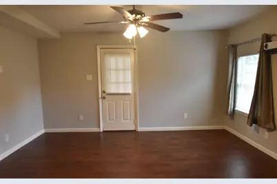 715 E 43rd Street, Houston, TX 77022 - Photo 11
