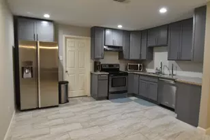 715 E 43rd St, Houston, TX 77022 - Photo 5