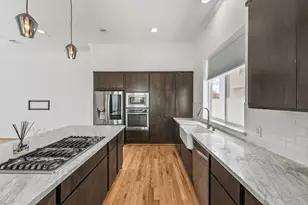 3205 Baron St, Houston, TX 77020 - Photo 9