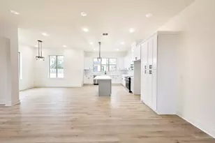 8803 Hollywood Garden Ln, Houston, TX 77080 - Photo 5