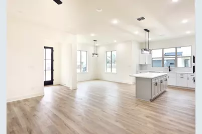 8803 Hollywood Garden Lane, Houston, TX 77080 - Photo 5