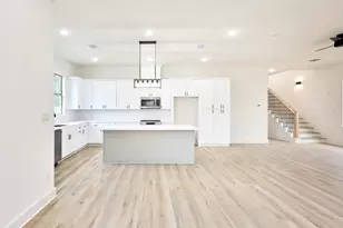 8803 Hollywood Garden Ln, Houston, TX 77080 - Photo 7