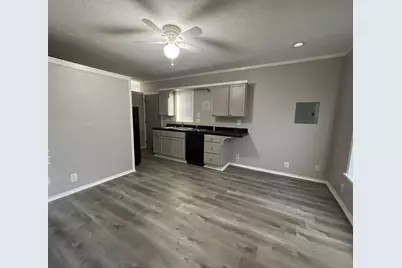 4801 14th Street #A, Bacliff, TX 77518 - Photo 3