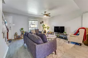 10372 Briar Forest Dr, Houston, TX 77042 - Photo 5
