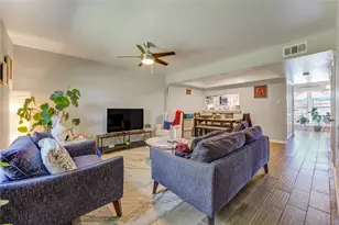 10372 Briar Forest Dr, Houston, TX 77042 - Photo 3