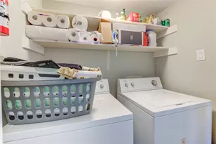 10372 Briar Forest Dr, Houston, TX 77042 - Photo 17