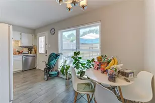 10372 Briar Forest Dr, Houston, TX 77042 - Photo 11