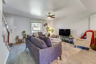 10372 Briar Forest Dr, Houston, TX 77042 - Photo 5