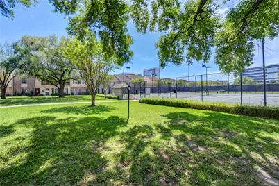 10372 Briar Forest Drive, Houston, TX 77042 - Photo 21