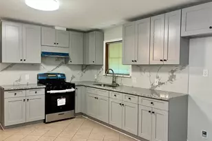 2005 2nd St N, Texas City, TX 77590 - Photo 5