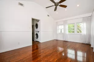 704 6th St, Kemah, TX 77565 - Photo 17