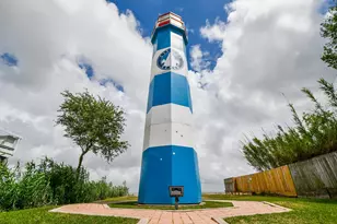 704 6th St, Kemah, TX 77565 - Photo 31