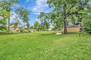 308 Heath Ave, Madisonville, TX 77864 - Photo 1