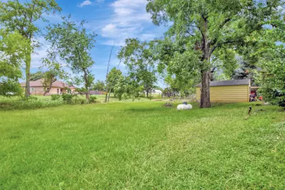 308 Heath Avenue, Madisonville, TX 77864 - Photo 3
