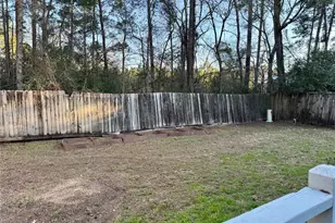 4006 Hunnington Dr, Conroe, TX 77303 - Photo 9