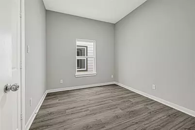 302 & 304 Bolden Street, Houston, TX 77029 - Photo 9