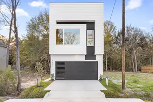 8403 Sunnyhill St, Houston, TX 77088 - Photo 1