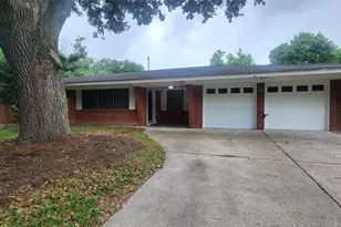 1902 Amy Dr, Baytown, TX 77520 - Photo 3