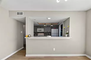 781 Country Pl Dr, Houston, TX 77079 - Photo 17